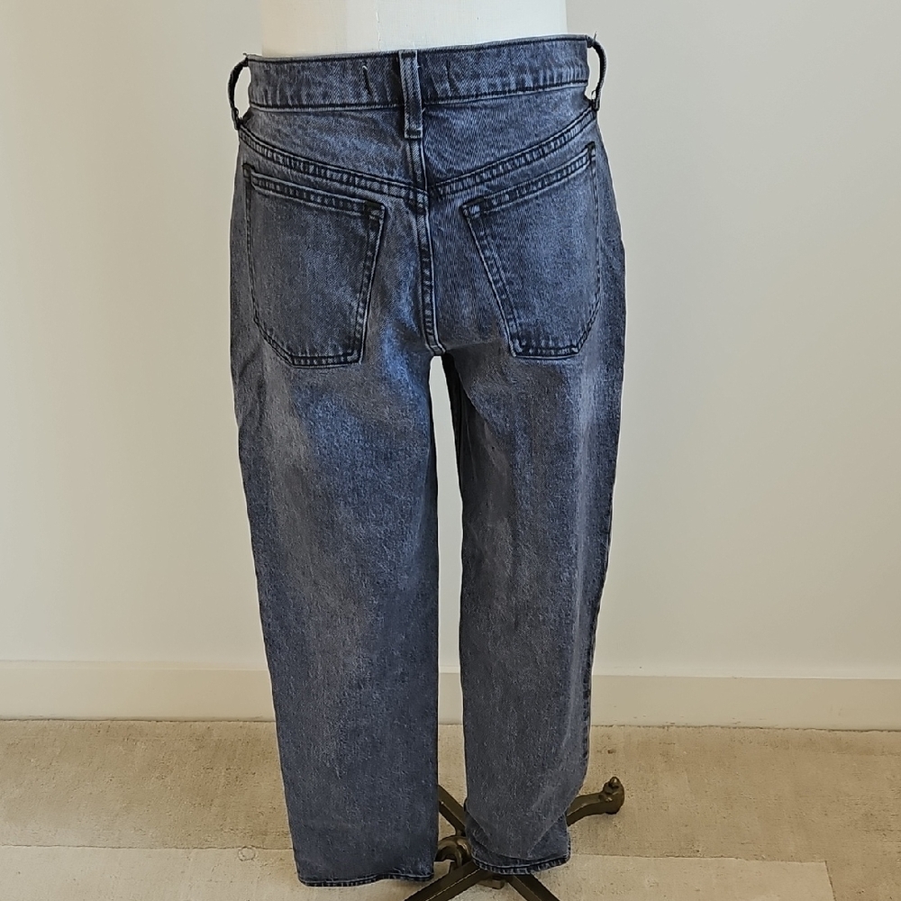 Classic High-Rise Straight-Leg Women's Jeans in Washed Black - Picture 2 of 3